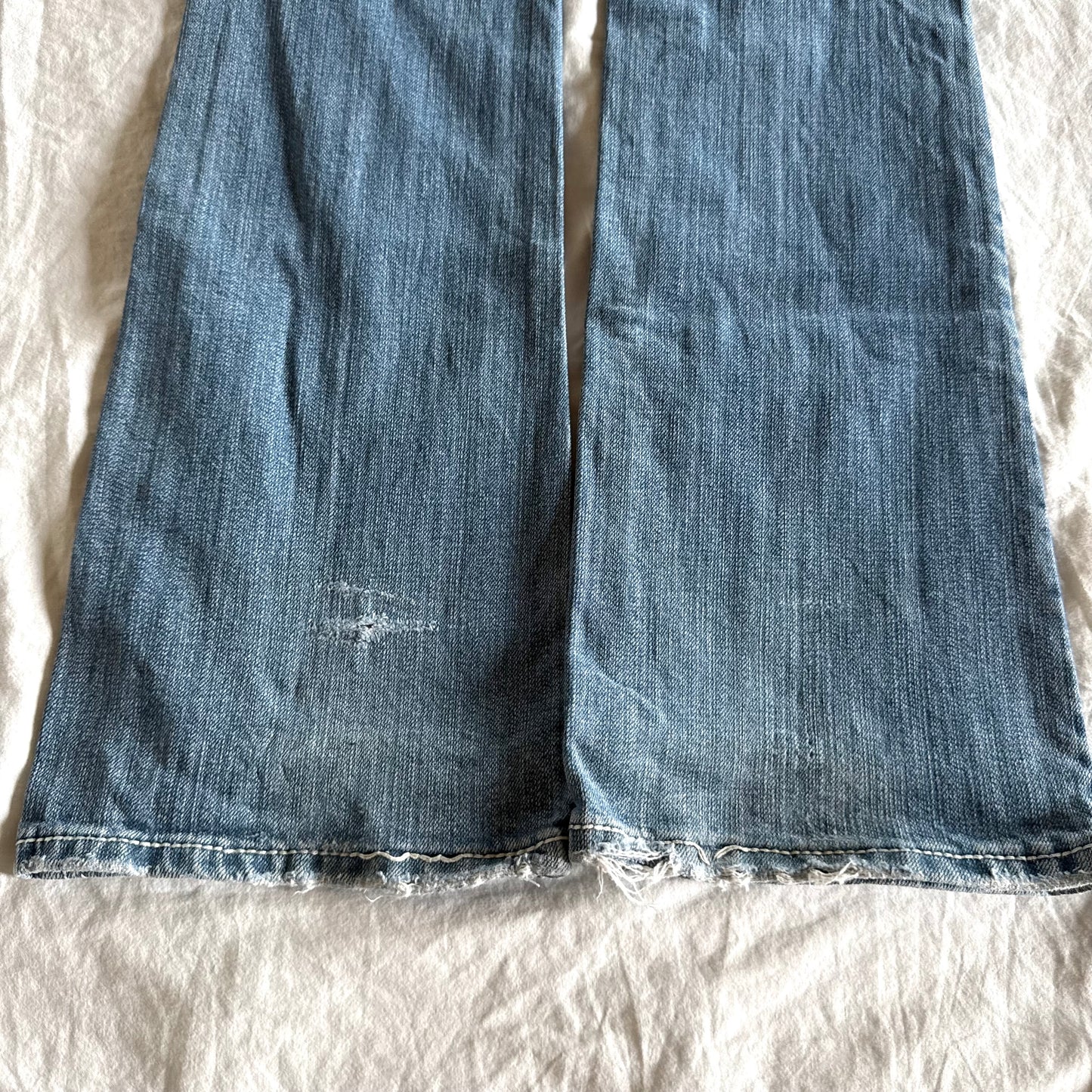 Miss Me Low-Rise Light Wash Straight Fit Jeans - Size XXS