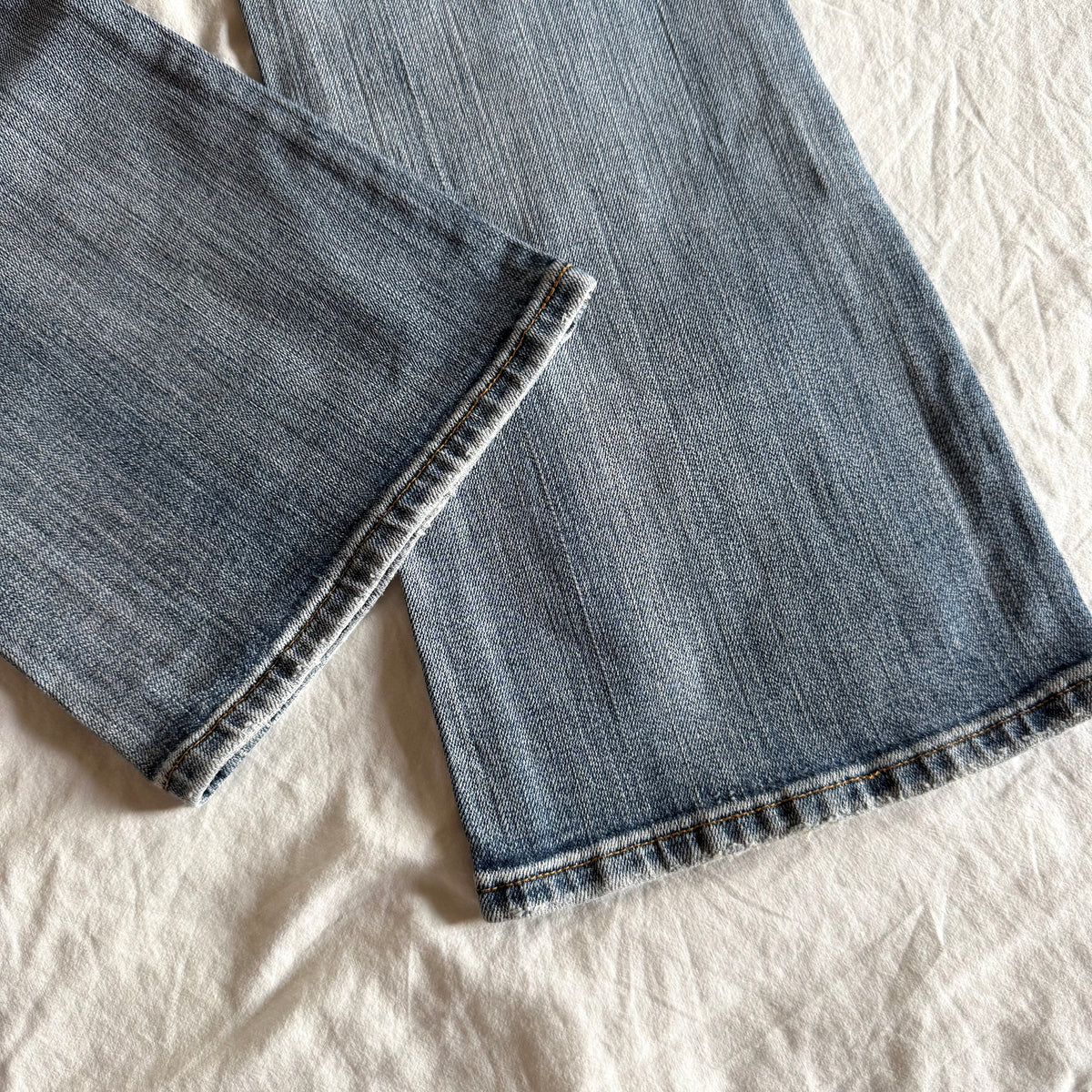 Xanaka Low-Rise Light Wash Bootcut Jeans - Size M