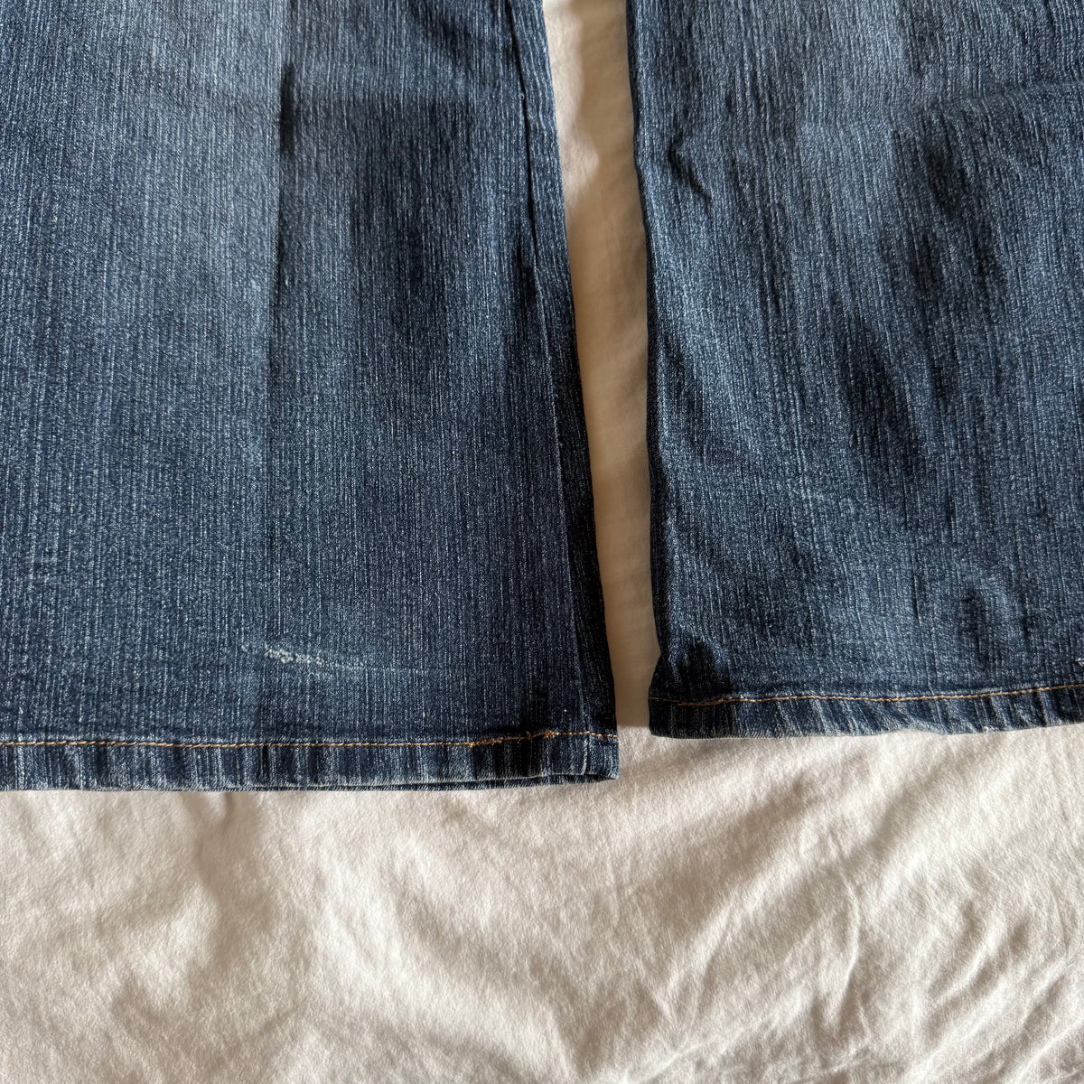 Identità Low-Rise Dark Wash Flared Jeans - Size S