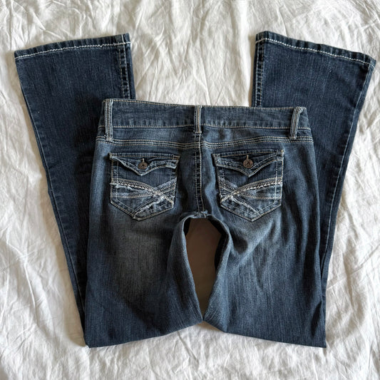 Wallflower Low-Rise Dark Wash Straight Fit Jeans - Size L