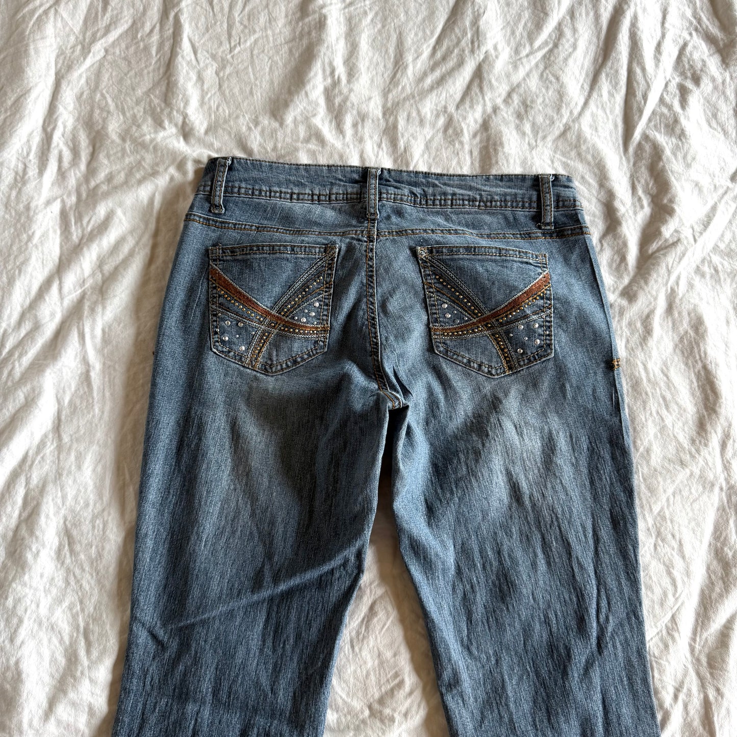 Lei Low-Rise Light Wash Bootcut Jeans - Size S