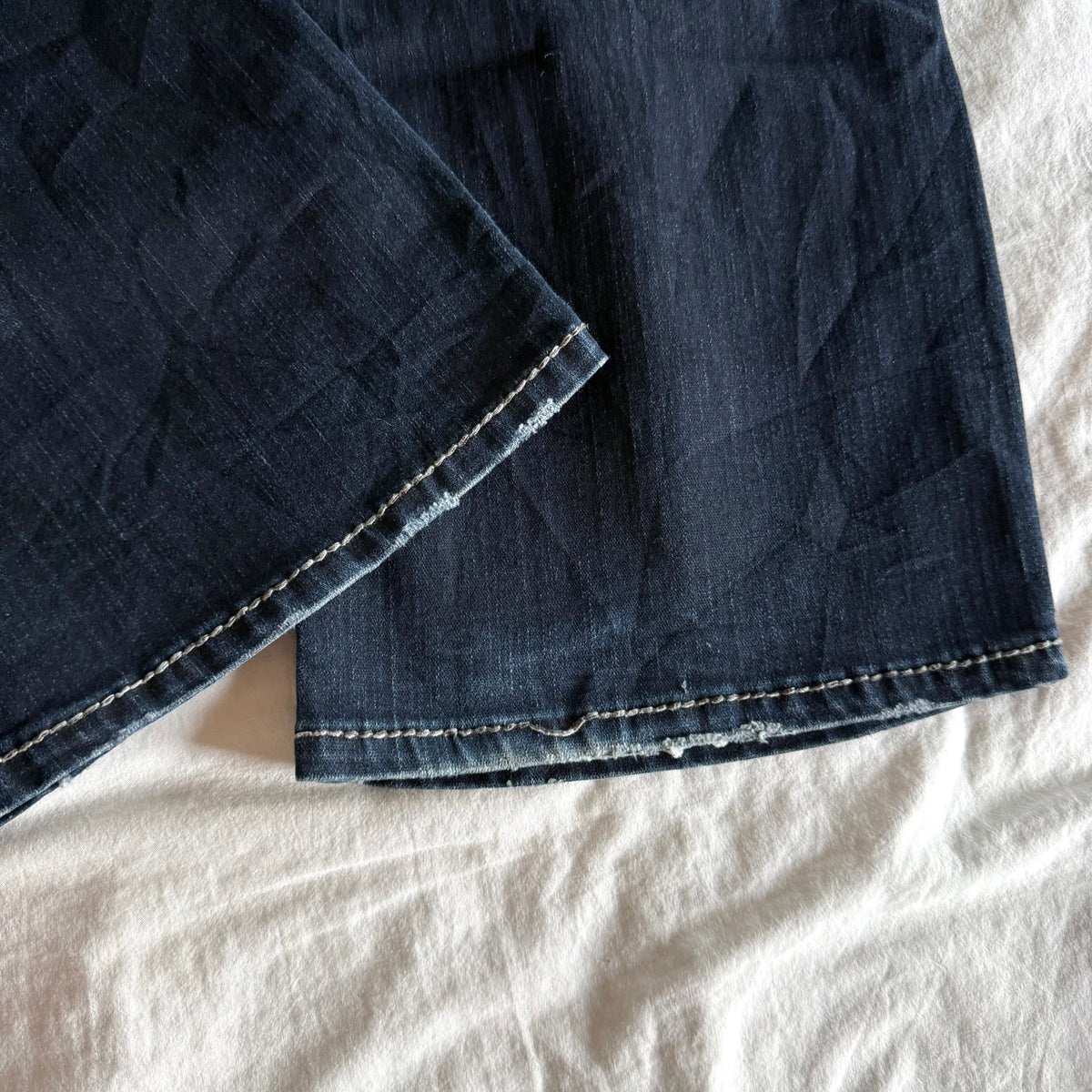 Silver Low-Rise Dark Wash Bootcut Jeans - Size L