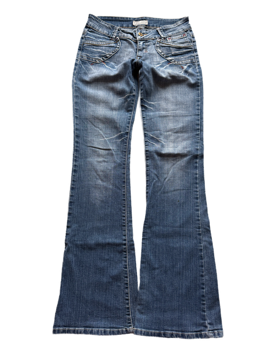 Daris Low-Rise Bootcut Jeans (M)