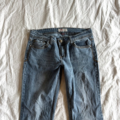 Lei Low-Rise Light Wash Bootcut Jeans - Size S