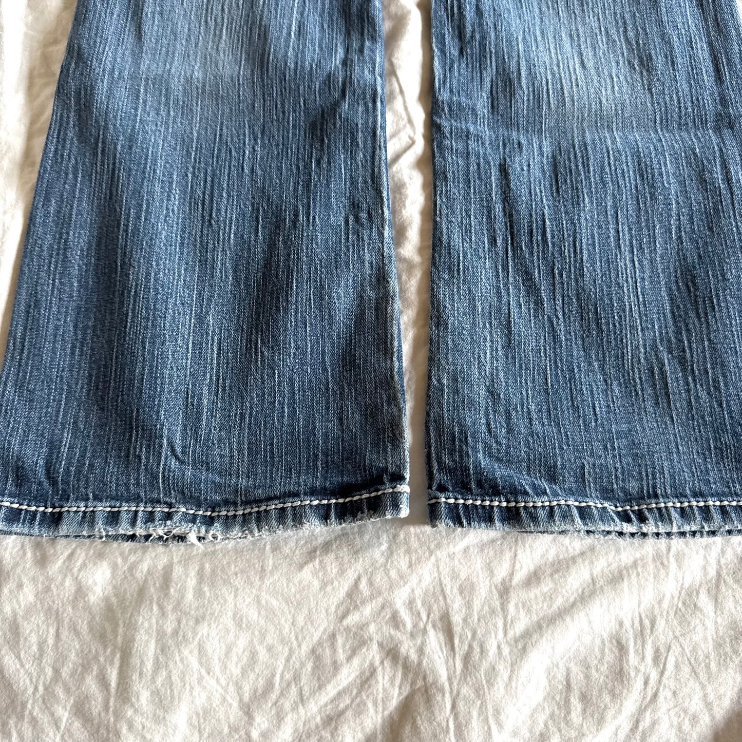 BKE Low-Rise Light Wash Bootcut Jeans - Size L