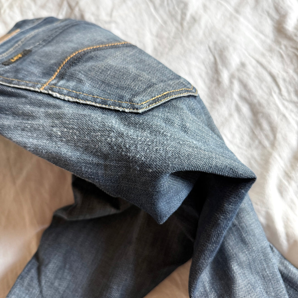 Lee Low-Rise Dark Wash Straight Fit Jeans - Size M