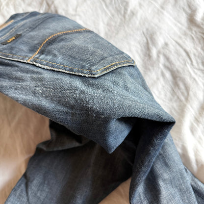 Lee Low-Rise Dark Wash Straight Fit Jeans - Size M