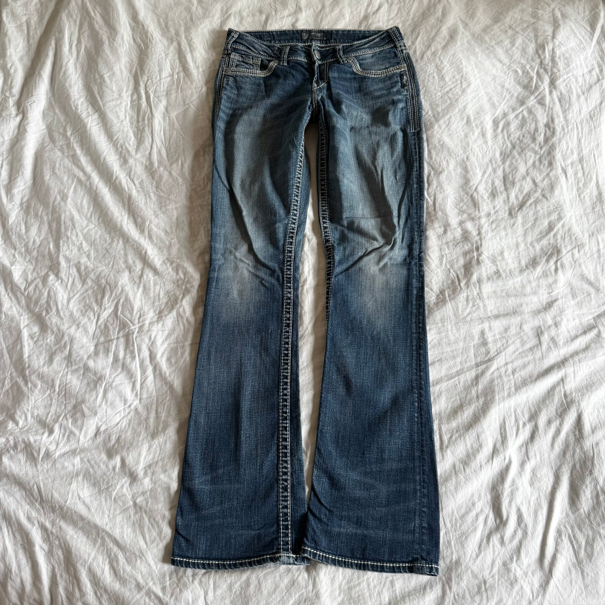 Silver Low-Rise Medium Wash Straight Fit Jeans - Size S