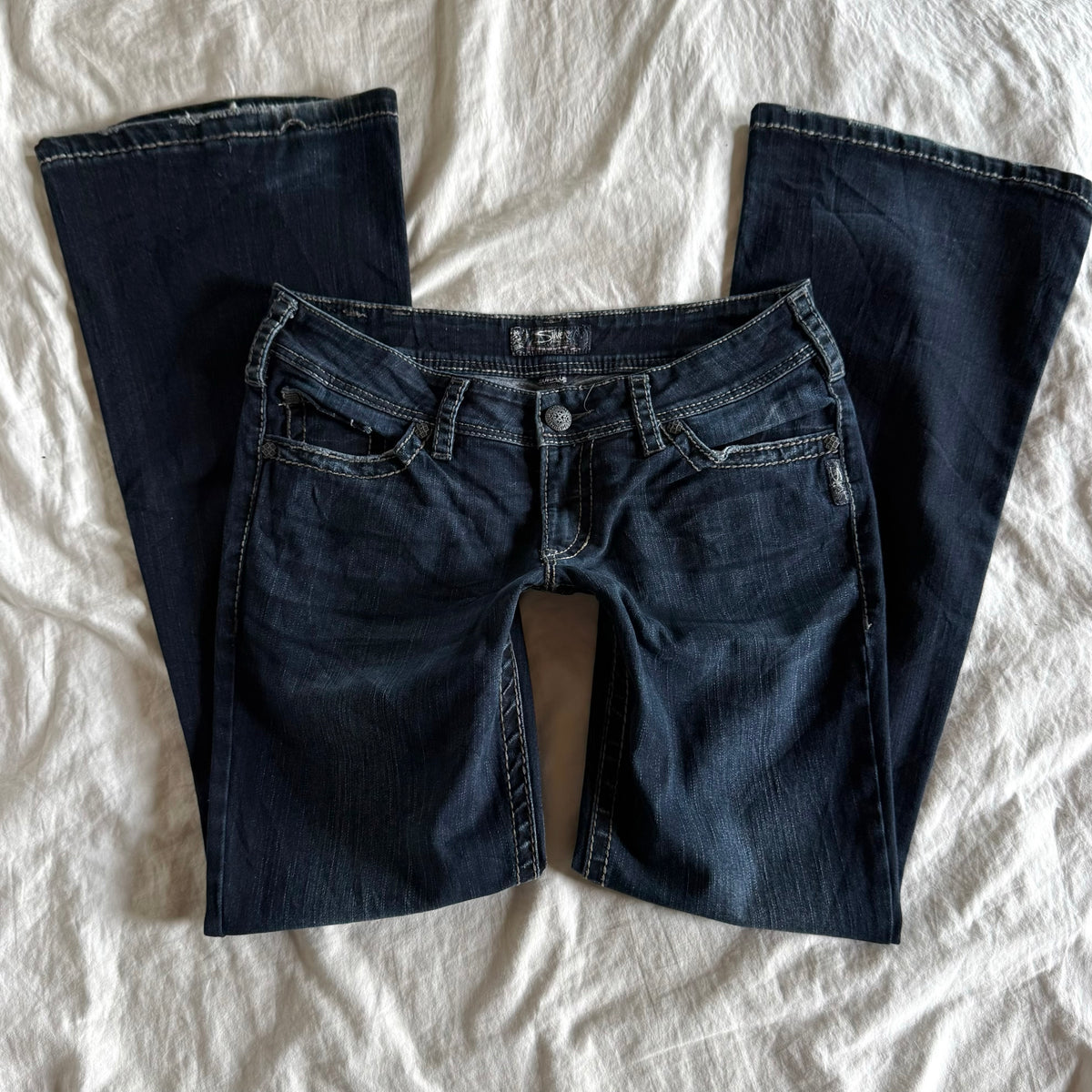 Silver Low-Rise Dark Wash Bootcut Jeans - Size L