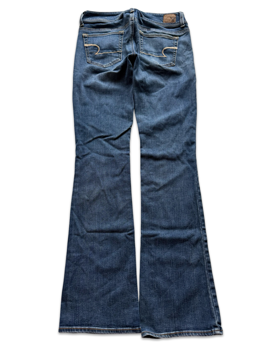 American Eagle Low-Rise Bootcut Jeans (XS)