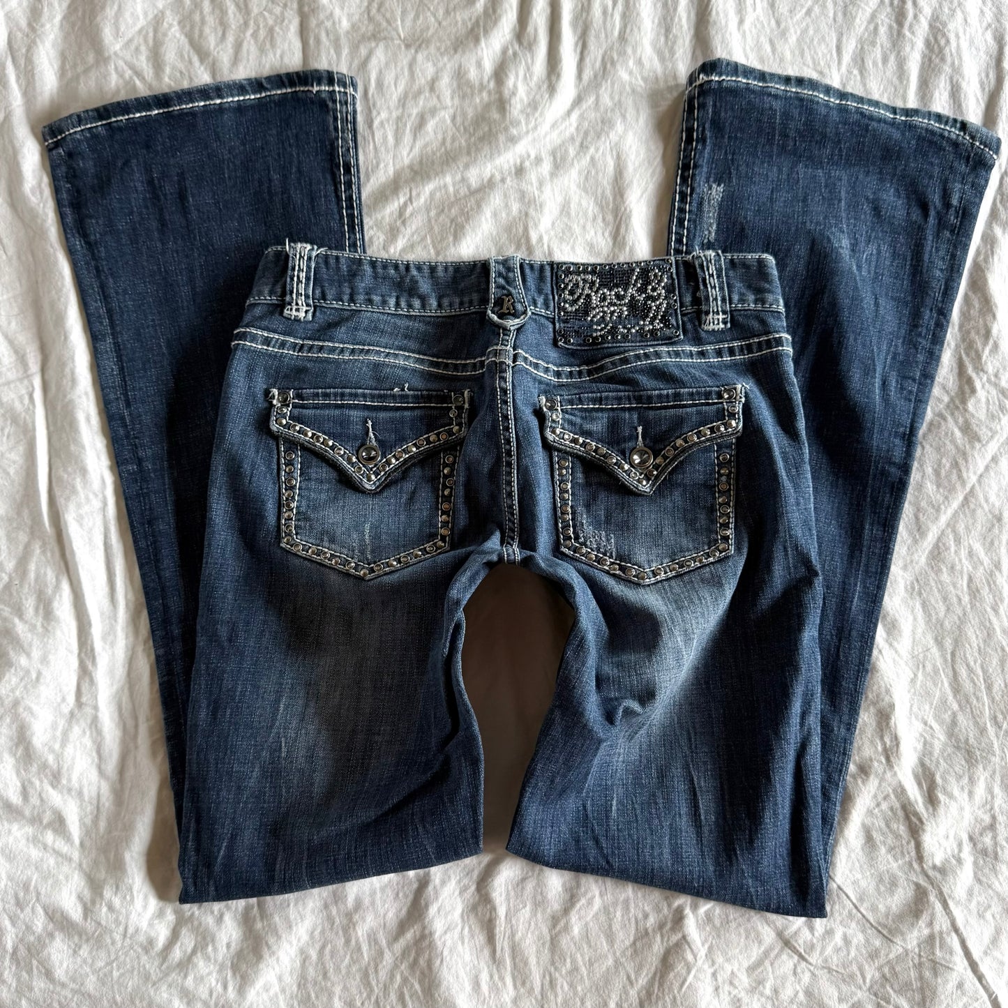 Rock & Roll Cowgirl Low-Rise Dark Wash Bootcut Jeans - Size M