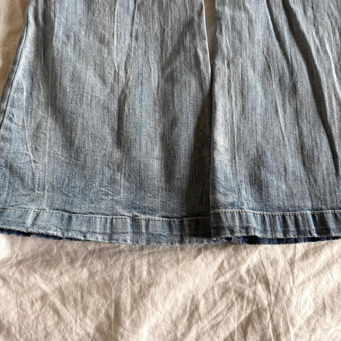Indigo Rein Low-Rise Light Wash Flared Jeans - Size L