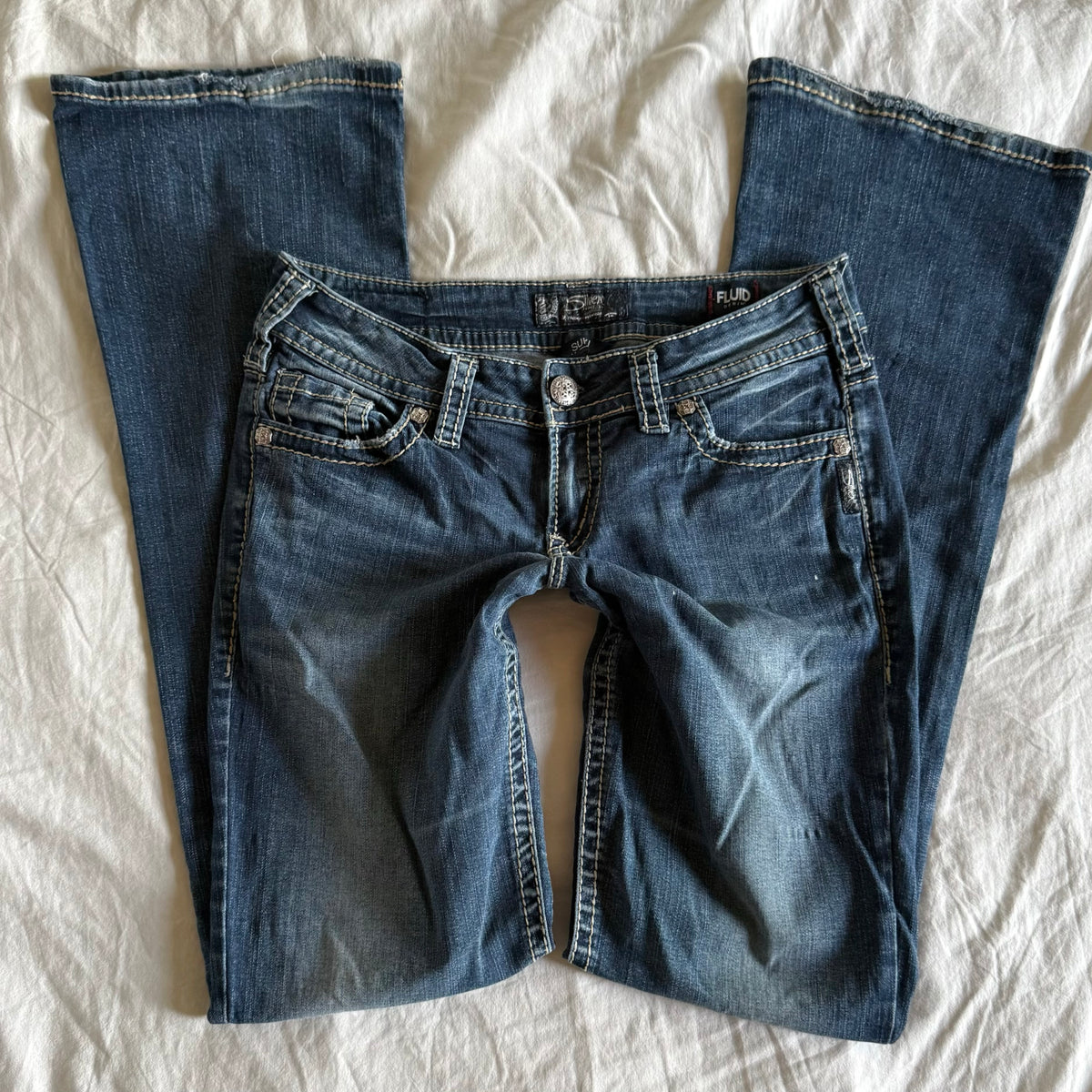 Silver Low-Rise Medium Wash Straight Fit Jeans - Size M