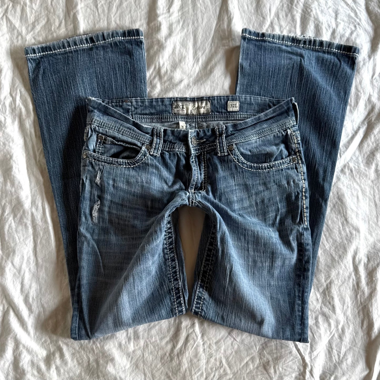 BKE Low-Rise Light Wash Bootcut Jeans - Size L