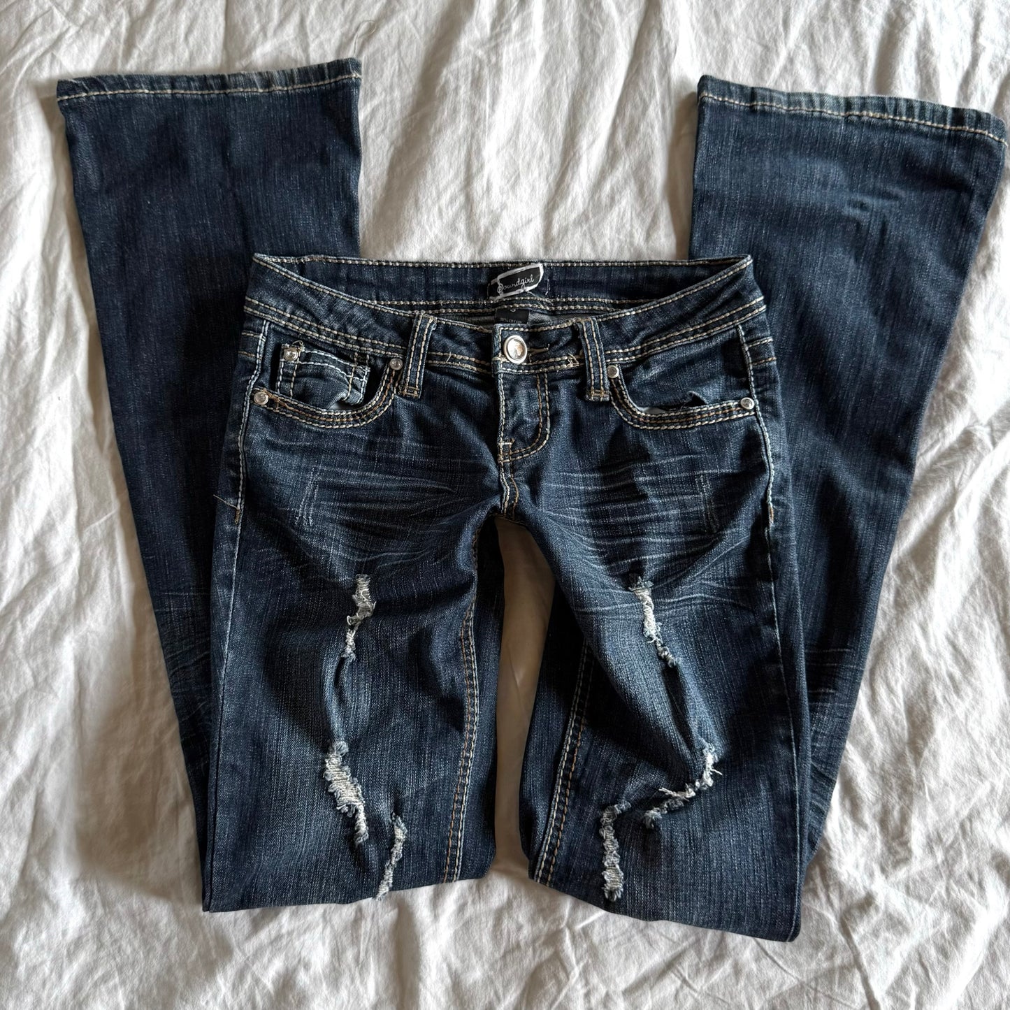 Soundgirl Low-Rise Ripped Dark Wash Bootcut Jeans - Size XXS
