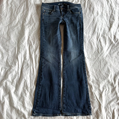 American Eagle Low-Rise Medium Wash Straight Fit Jeans - Size XS