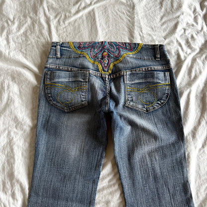 Vintage Low-Rise Light Wash Straight Fit Jeans - Size M
