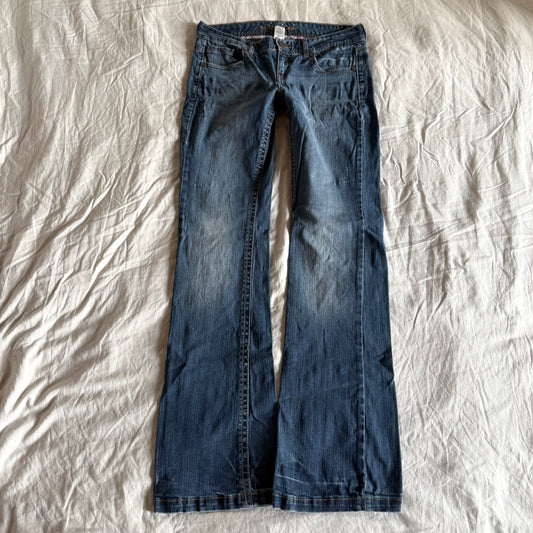Maurices Low-Rise Medium Wash Straight Fit Jeans - Size M