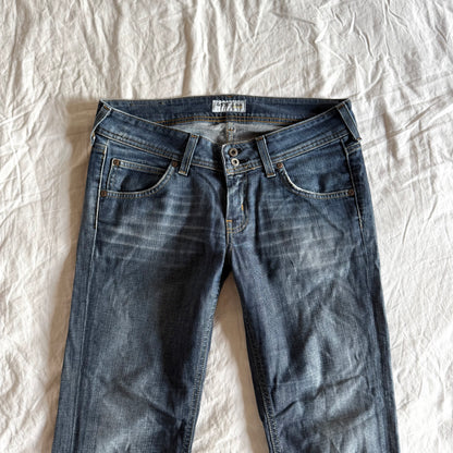 Lee Low-Rise Dark Wash Straight Fit Jeans - Size M