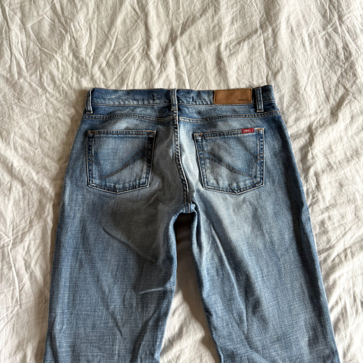 Only Low-Rise Light Wash Straight Fit Jeans - Size L