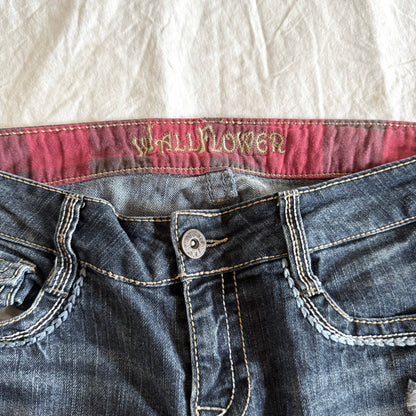 Wallflower Low-Rise Dark Wash Straight Fit Jeans - Size L