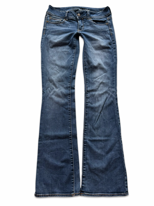 American Eagle Low-Rise Bootcut Jeans (XS)