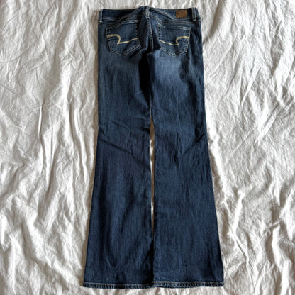 American Eagle Low-Rise Medium Wash Straight Fit Jeans - Size XS