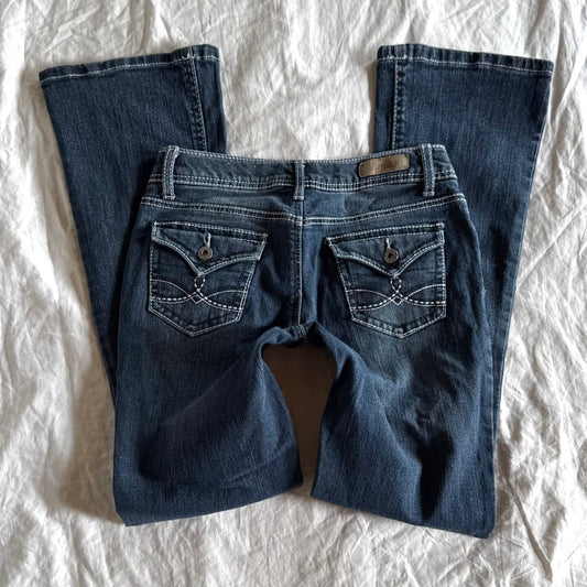 Mudd Low-Rise Medium Wash Straight Fit Jeans - Size XS