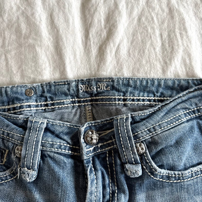 Miss Me Low-Rise Light Wash Straight Fit Jeans - Size XXS