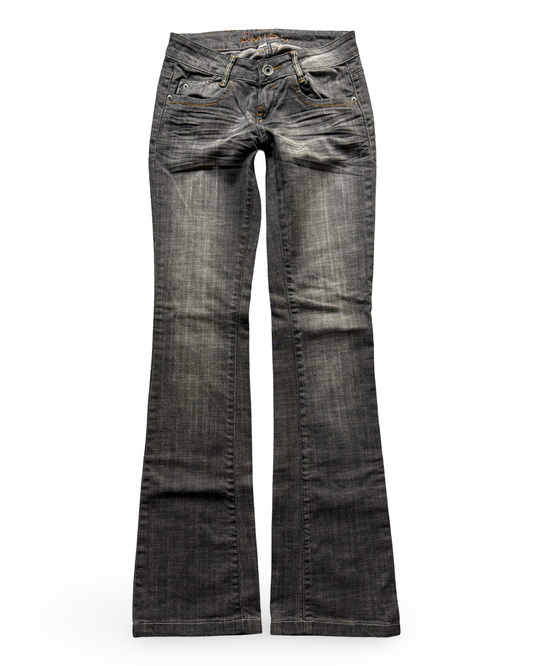 Amisu Low-Rise Bootcut Jeans (XS)