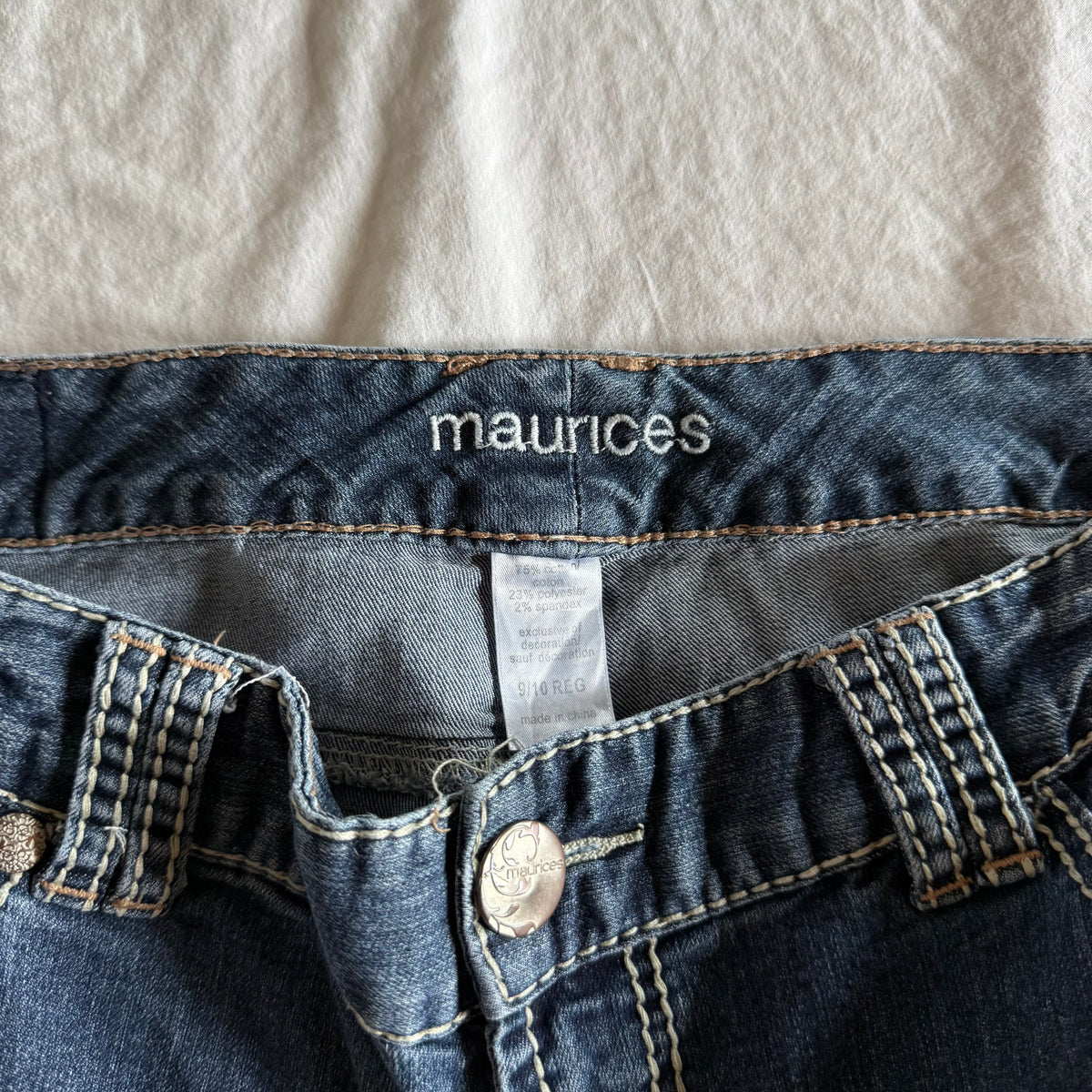 Maurices Low-Rise Medium Wash Bootcut Jeans - Size L