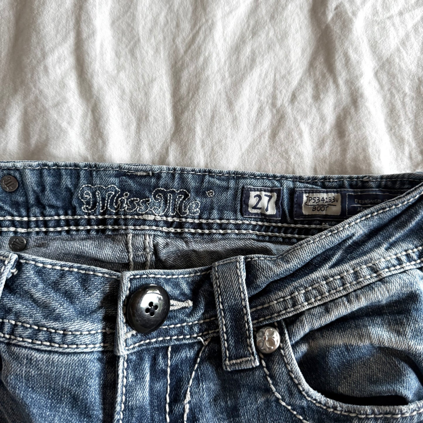 Miss Me Low-Rise Light Wash Bootcut Jeans - Size XS