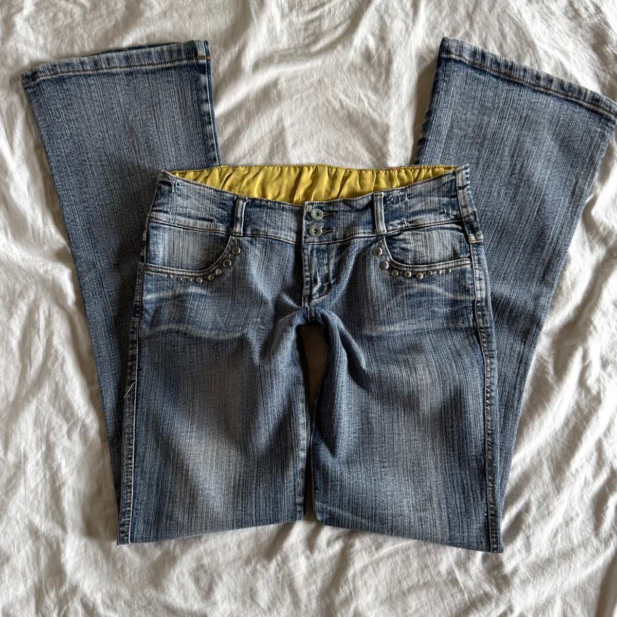 Vintage Low-Rise Light Wash Straight Fit Jeans - Size M