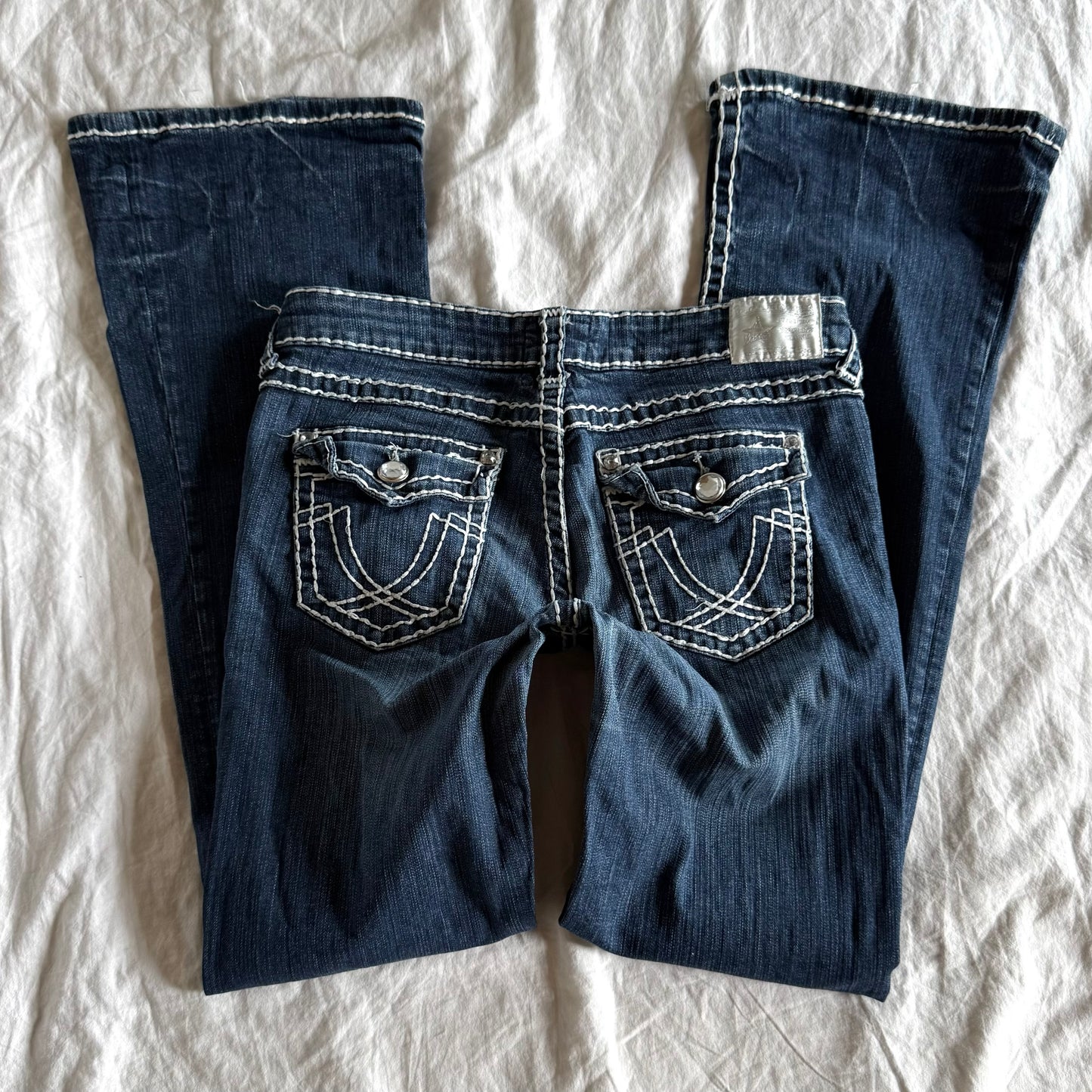 LA IDOL Low-Rise Dark Wash Bootcut Jeans - Size M