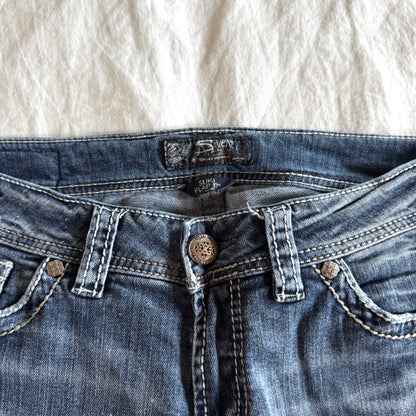 Silver Low-Rise Medium Wash Straight Fit Jeans - Size M