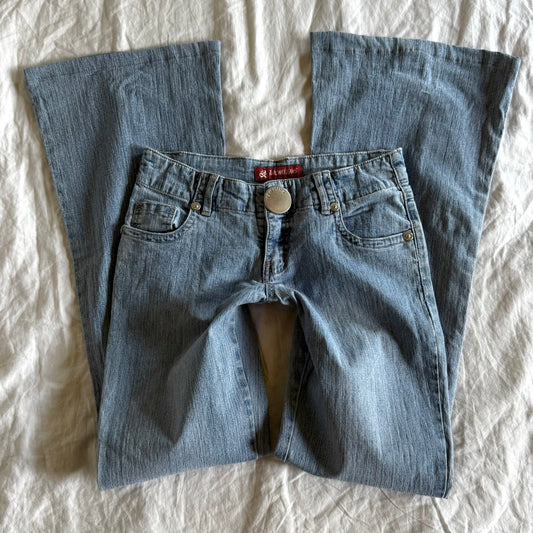Zhiliwei Low-Rise Light Wash Flared Jeans - Size XS/S