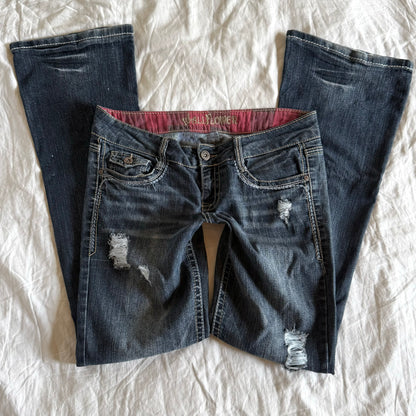 Wallflower Low-Rise Dark Wash Straight Fit Jeans - Size L