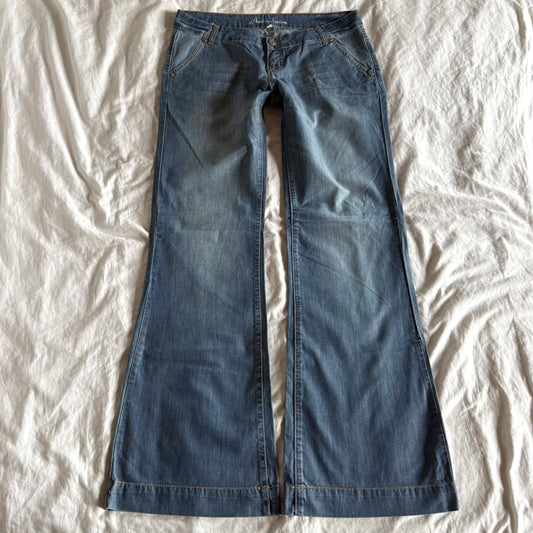 Amisu Low-Rise Light Wash Ultra Wide Leg Jeans - Size L/XL