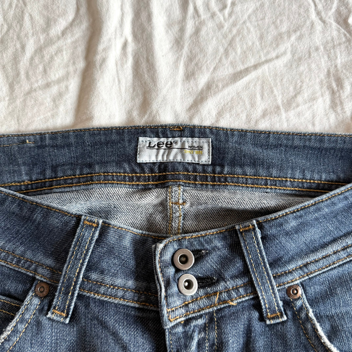 Lee Low-Rise Dark Wash Straight Fit Jeans - Size M
