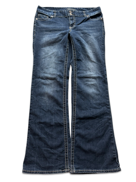 Maurices Mid-Rise Bootcut Jeans (L)